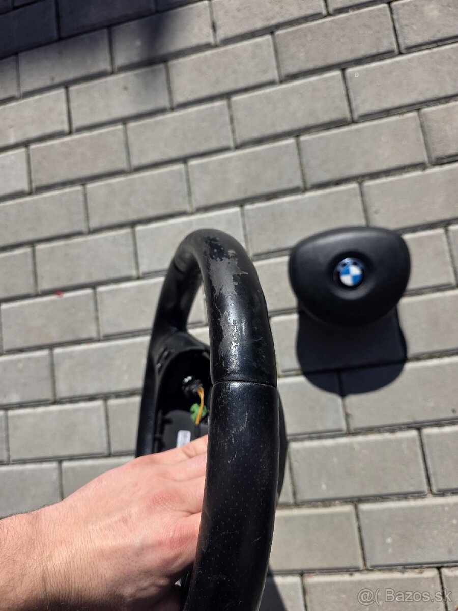 Volant bmw e90 e87 - 2