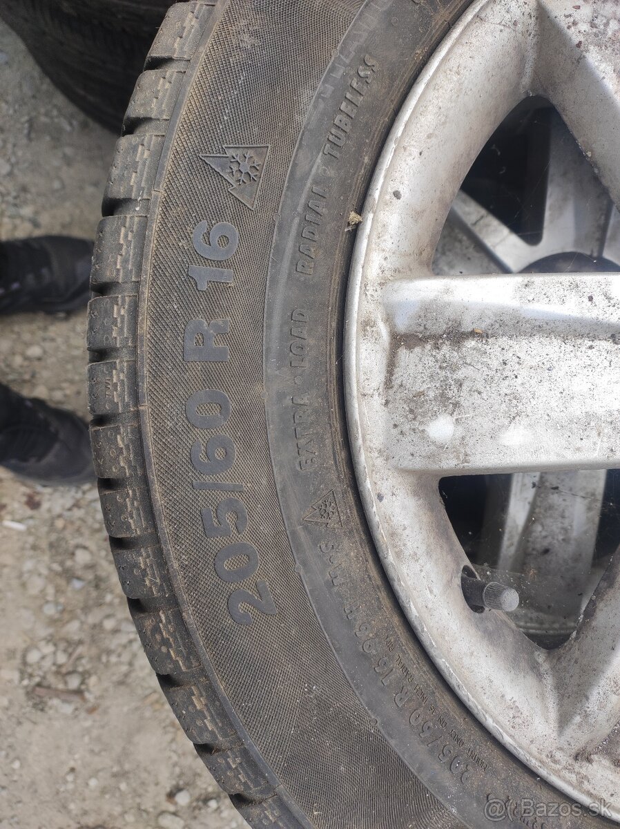 205/60r16 - 2