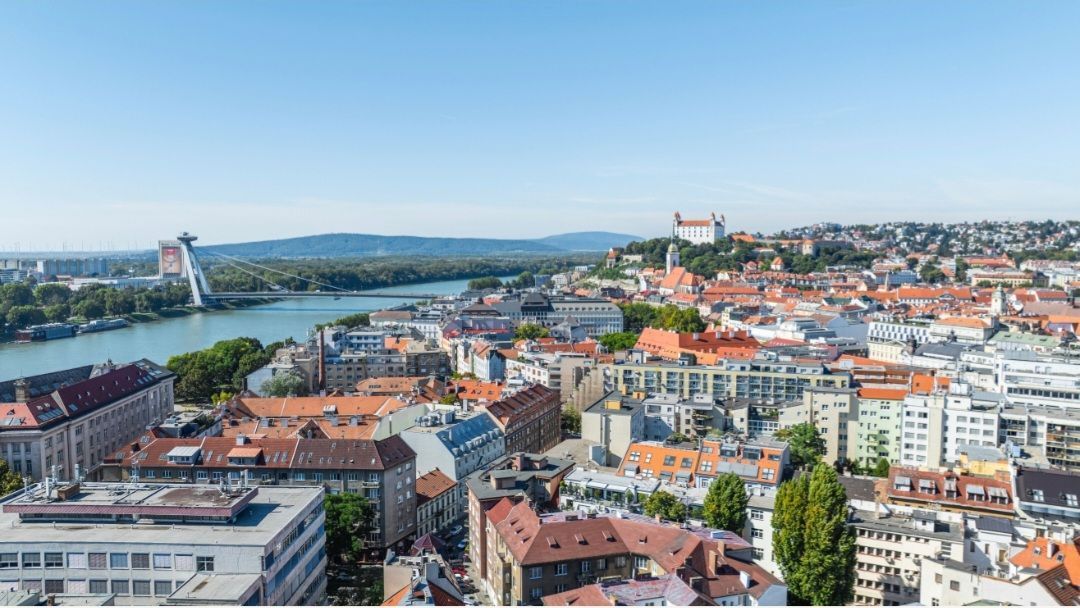 Exkluzívny 4-izbový byt v secesnom dome s výťahom – Šafáriko - 2