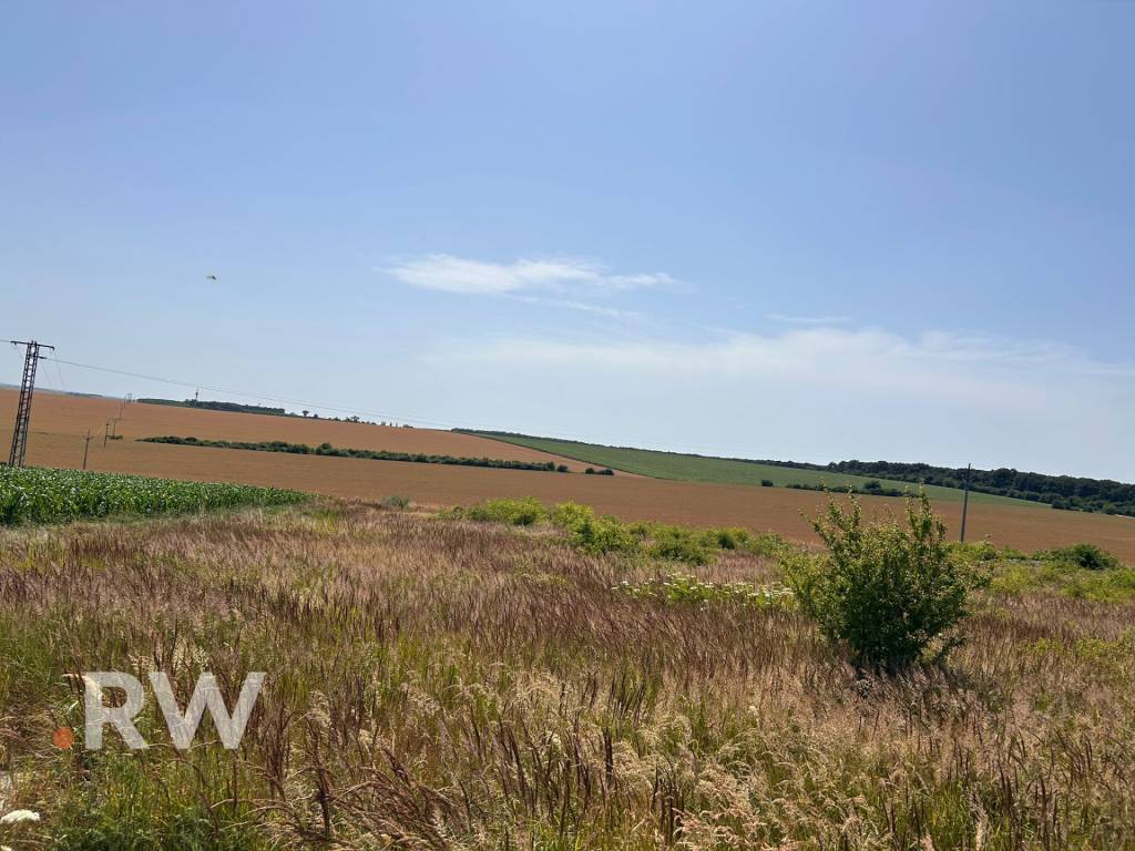 2 pozemky v lokalite Nový Cabaj - rovinaté - 5720 m2 - 2