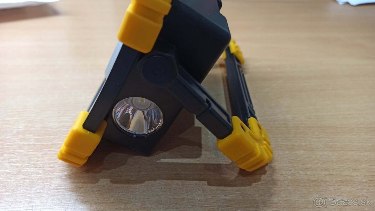 20W prenosný LED reflektor - 2