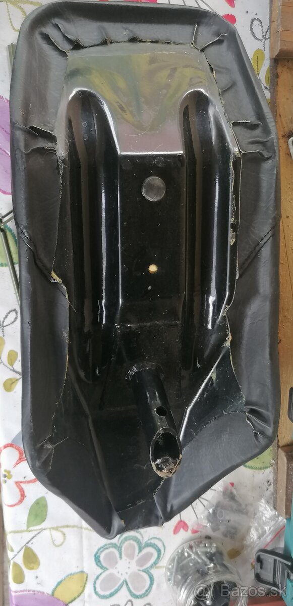 Dvojsedadlo manet korado - 2