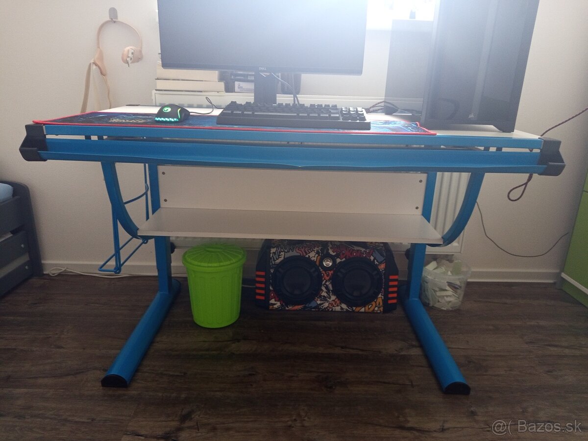 Pc stôl - 2