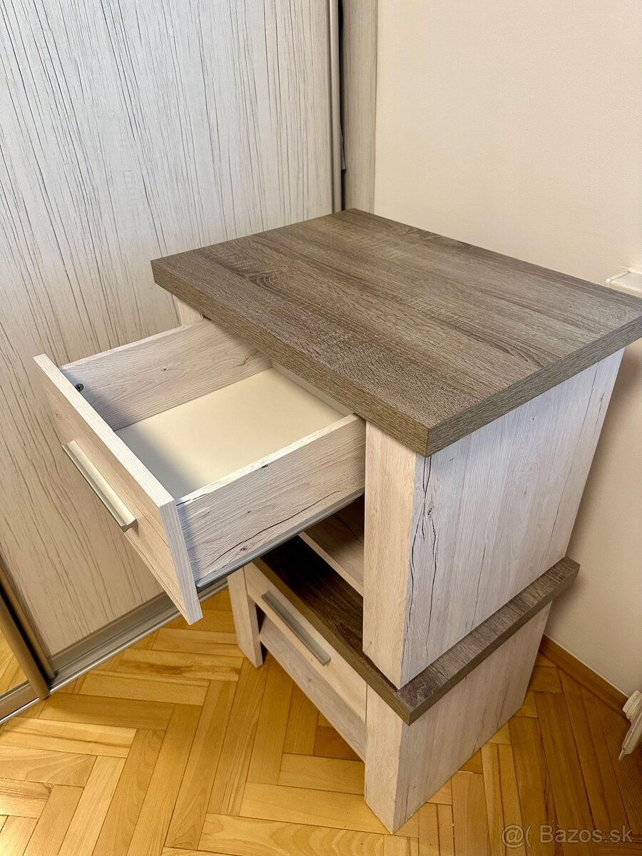 Predám 2 nočné stolíky - 2