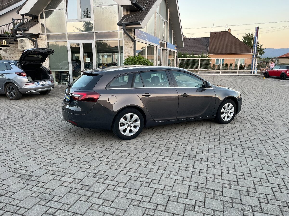 Insignia Benzin AUTOMAT -- 99 593 KM -- - 2