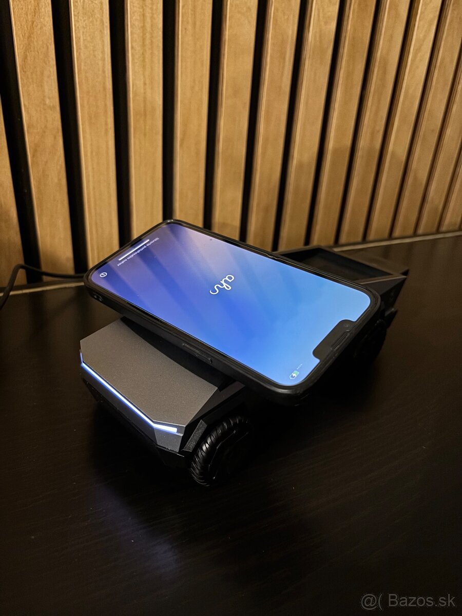 Nabíjacia stanica na Apple zariadenia - 2