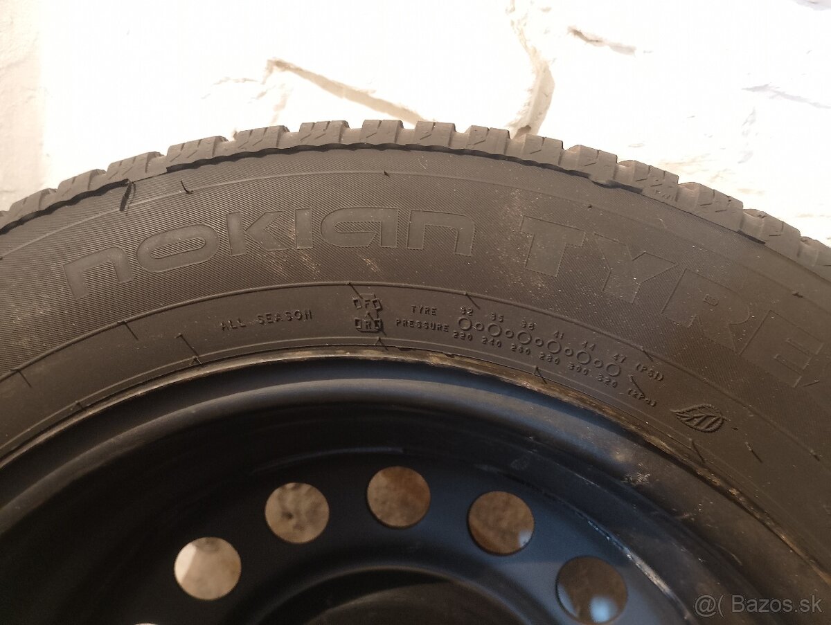 Celoročné pneu s plech.kolesami 205/60 R16 - 2