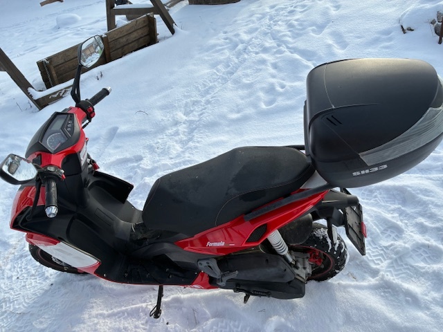 Predám skúter Italjet 125cm Formula - 2