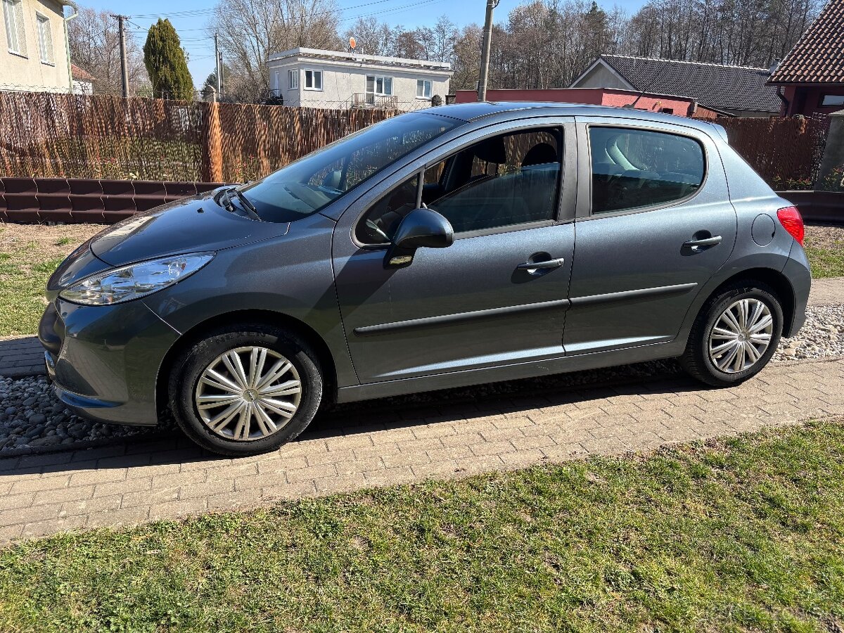 PREDÁM PEUGEOT 207 1,4hdi - 2