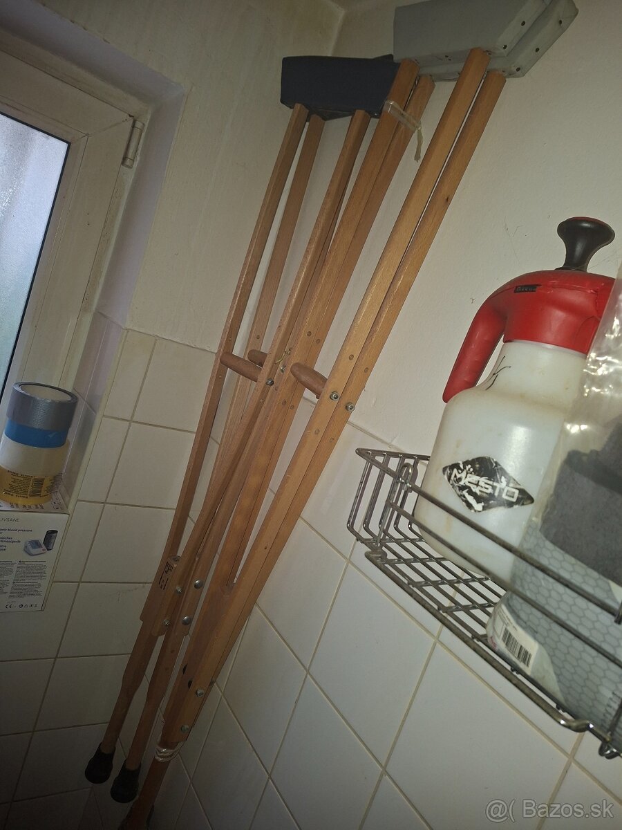 Klasické barly,drevenné barle,zdravotná pomôcka - 2