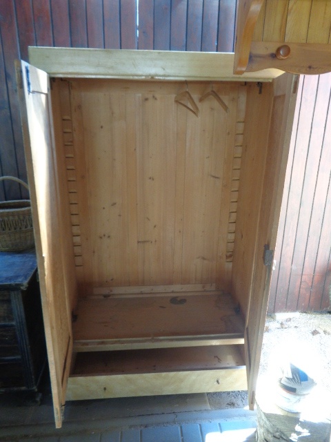 Skriňa a truhlica - 2