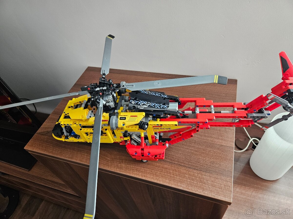 Lego Technic 9396 Helicopter - 2