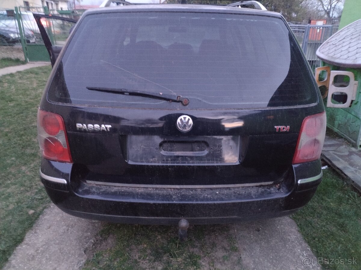 VW Passat Variant-Kufrove dvere/5dvere - 2