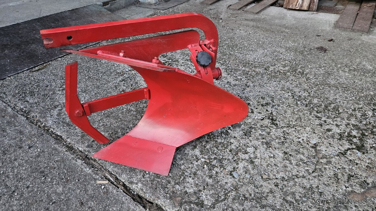 Predám orací obracací pluh - 2