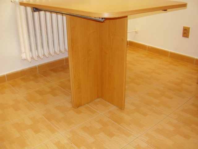 Rozkladací kuchynsky stôl - 2