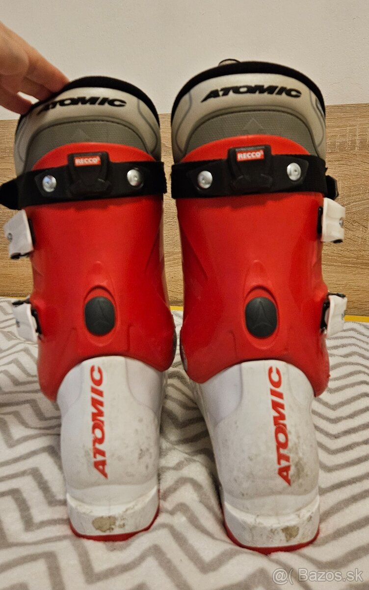 Juniorské lyžiarky Atomic - 2