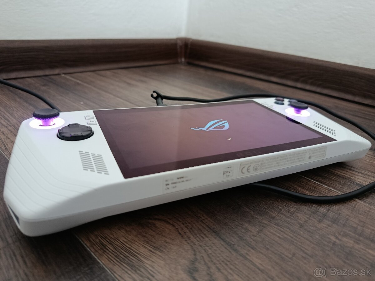 ASUS ROG ALLY Z1 EXTREME - 2