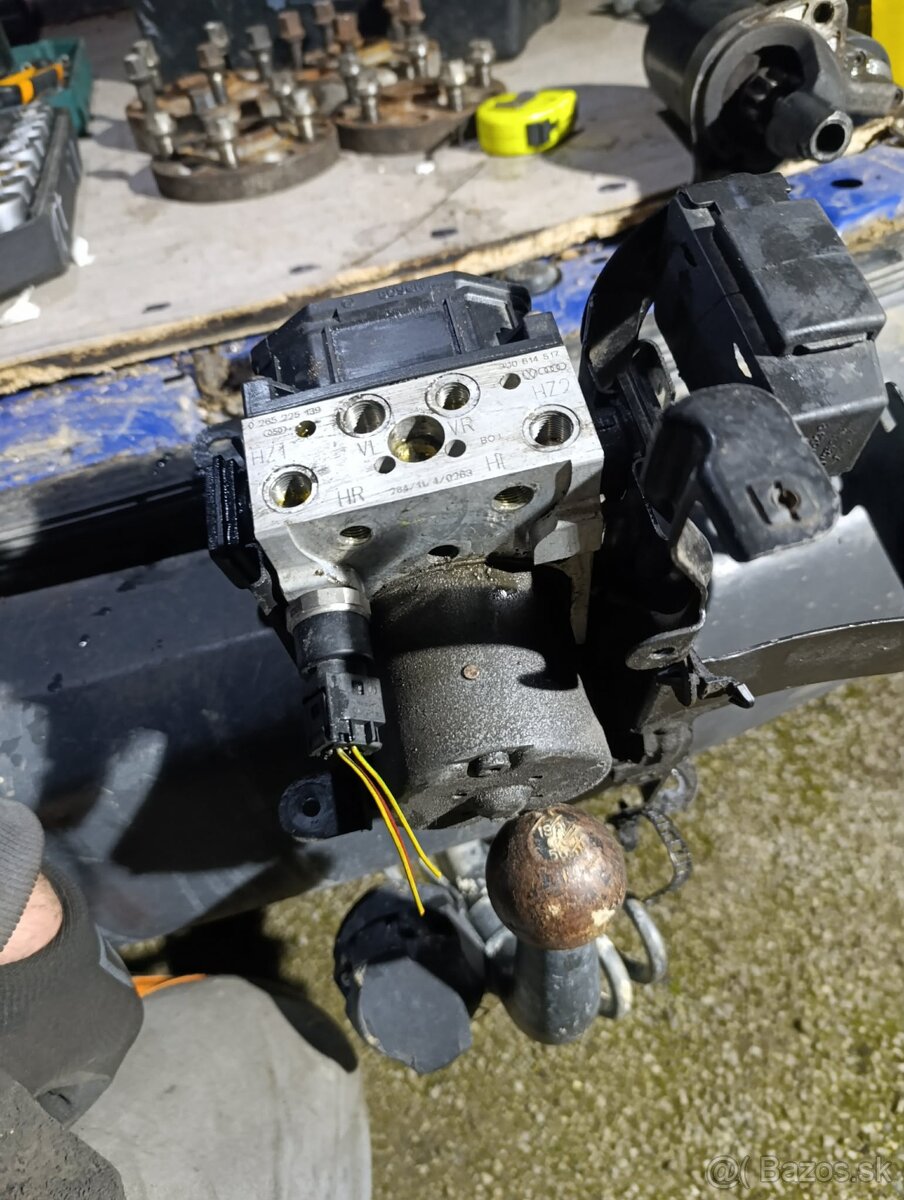 Jednotka ABS 3U0614517 kocka škoda superb 1 - 2