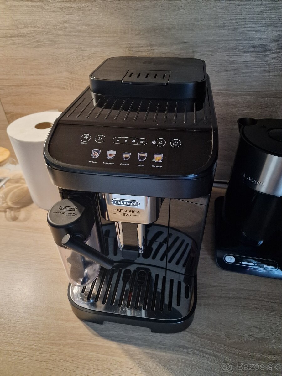 Predám kávovar Delonghi magnifica evo v záruke - 2