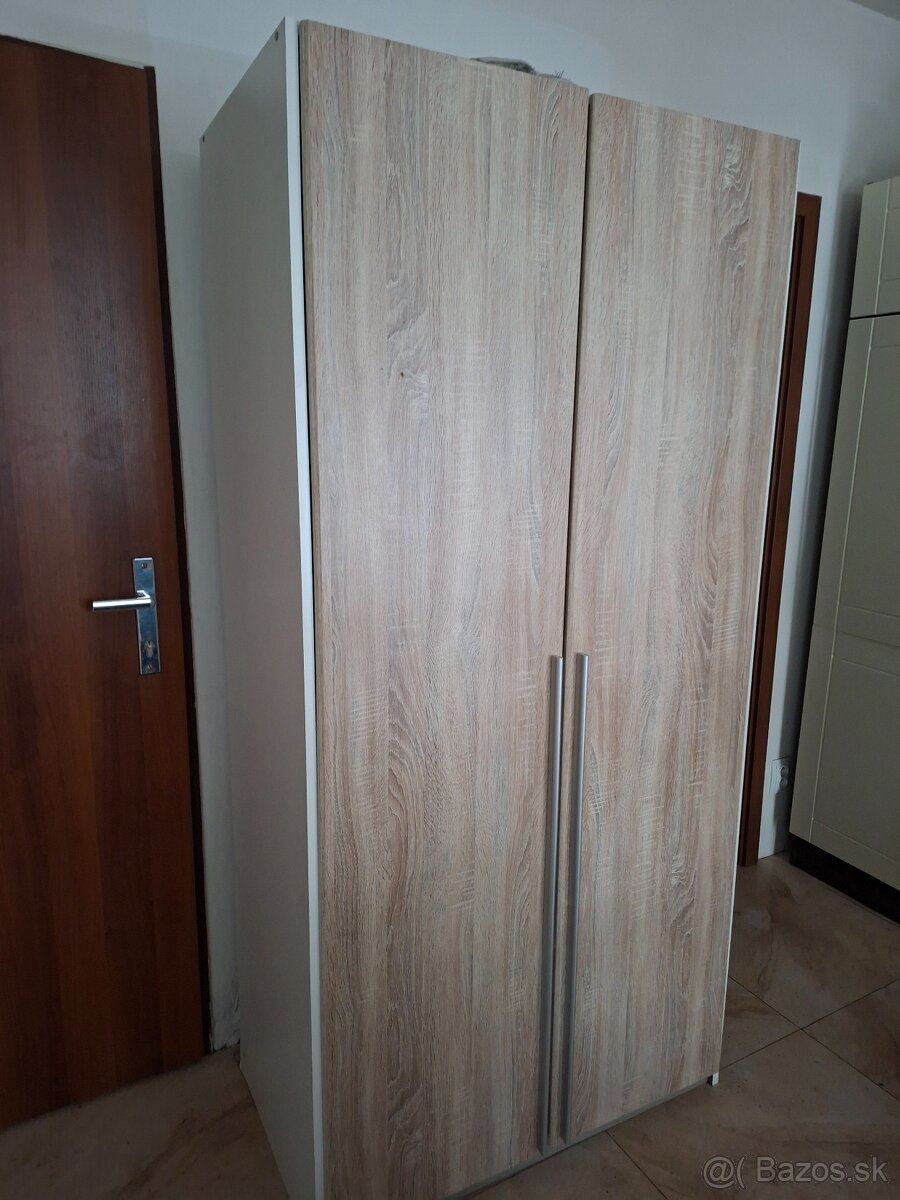 Predam skrinu ako nova. - 2