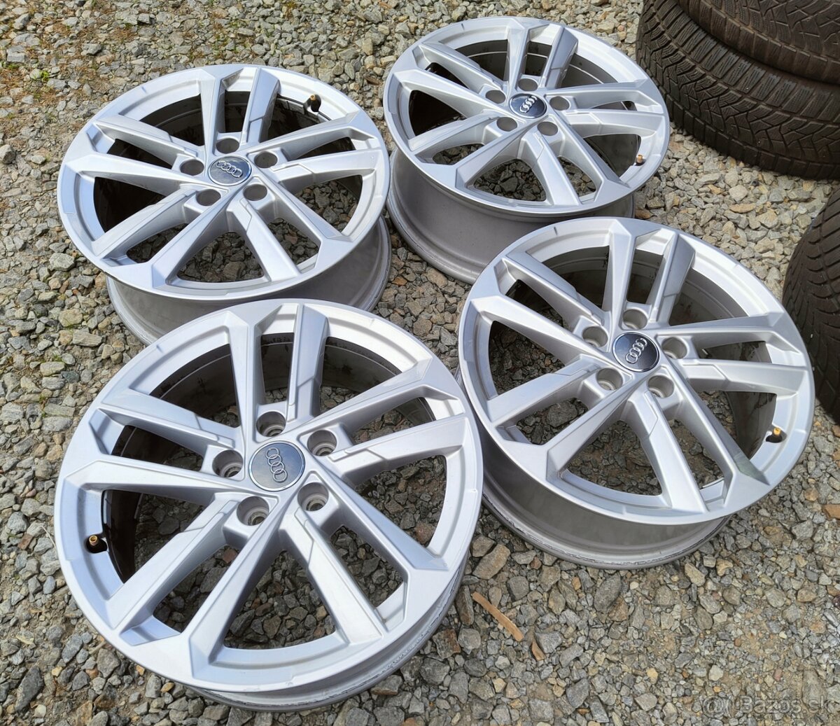 Sada diskov z Audi R17 - 2