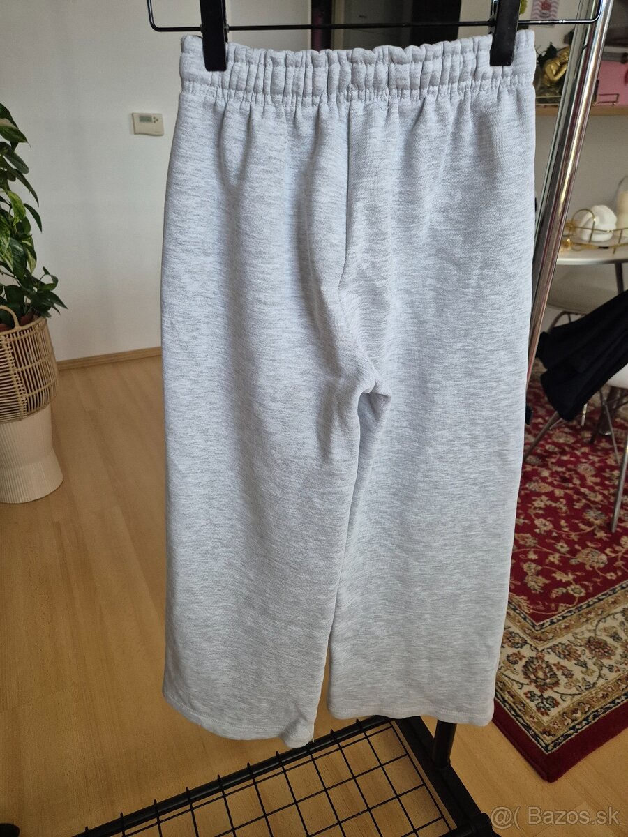 Zara dievčenské tepláky veľkosť 134,9years - 2