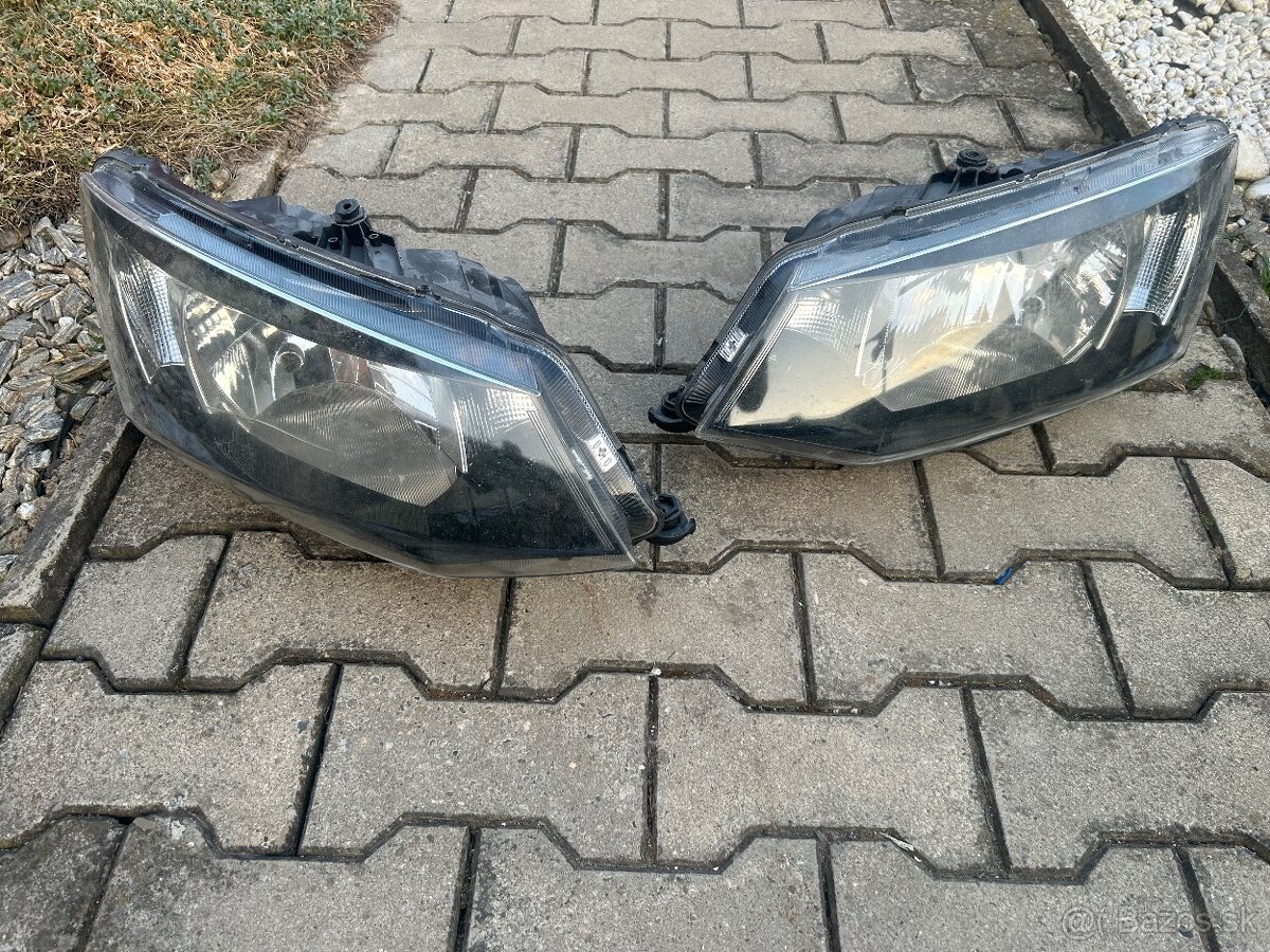 Svetlá Škoda Fábia 3 - 2