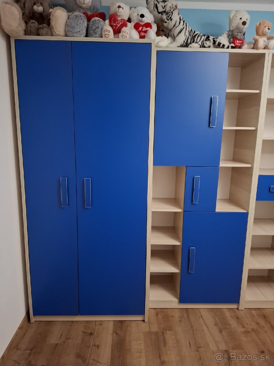 Zostava skríň - 2