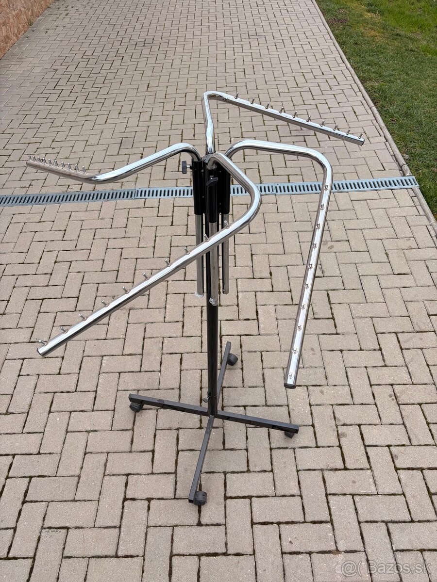 Darujem štender. - 2
