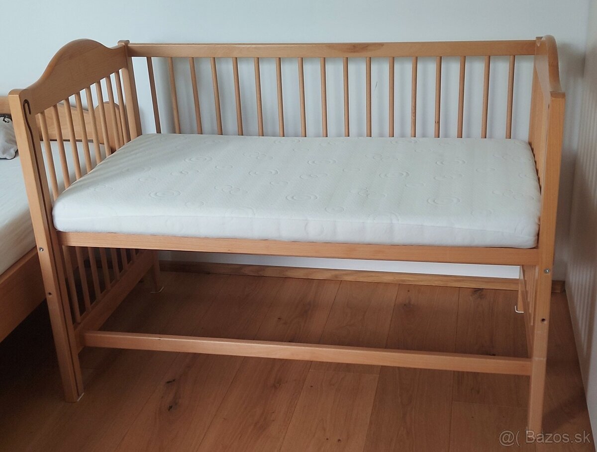Detská postielka drevená s matracom - 2