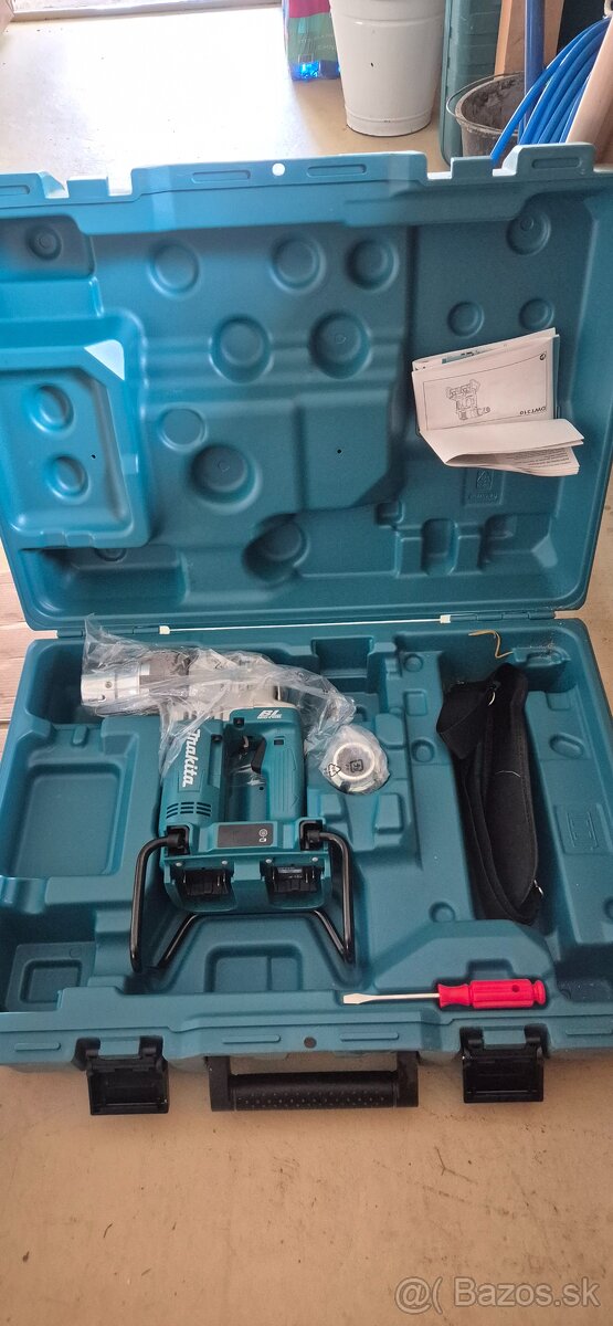 Makita DWT310 ZK - 2