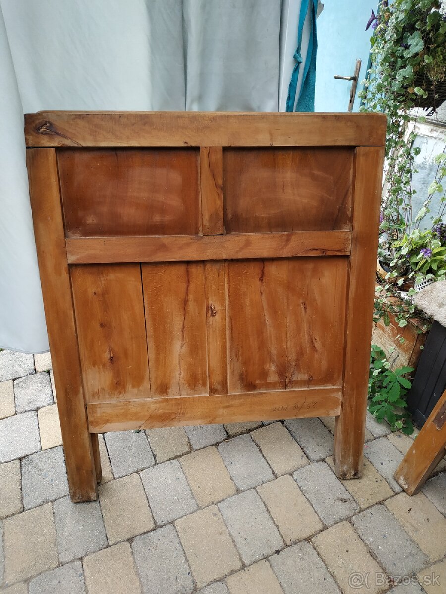 Staré postele - 2