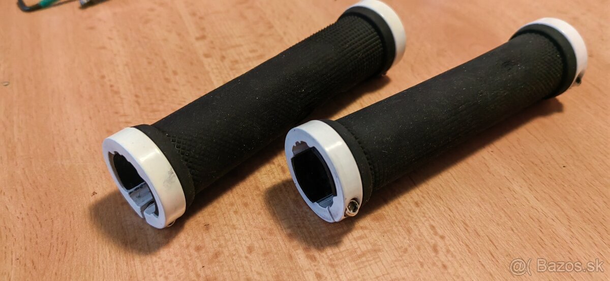 Gripy a pedále na bicykel - 2