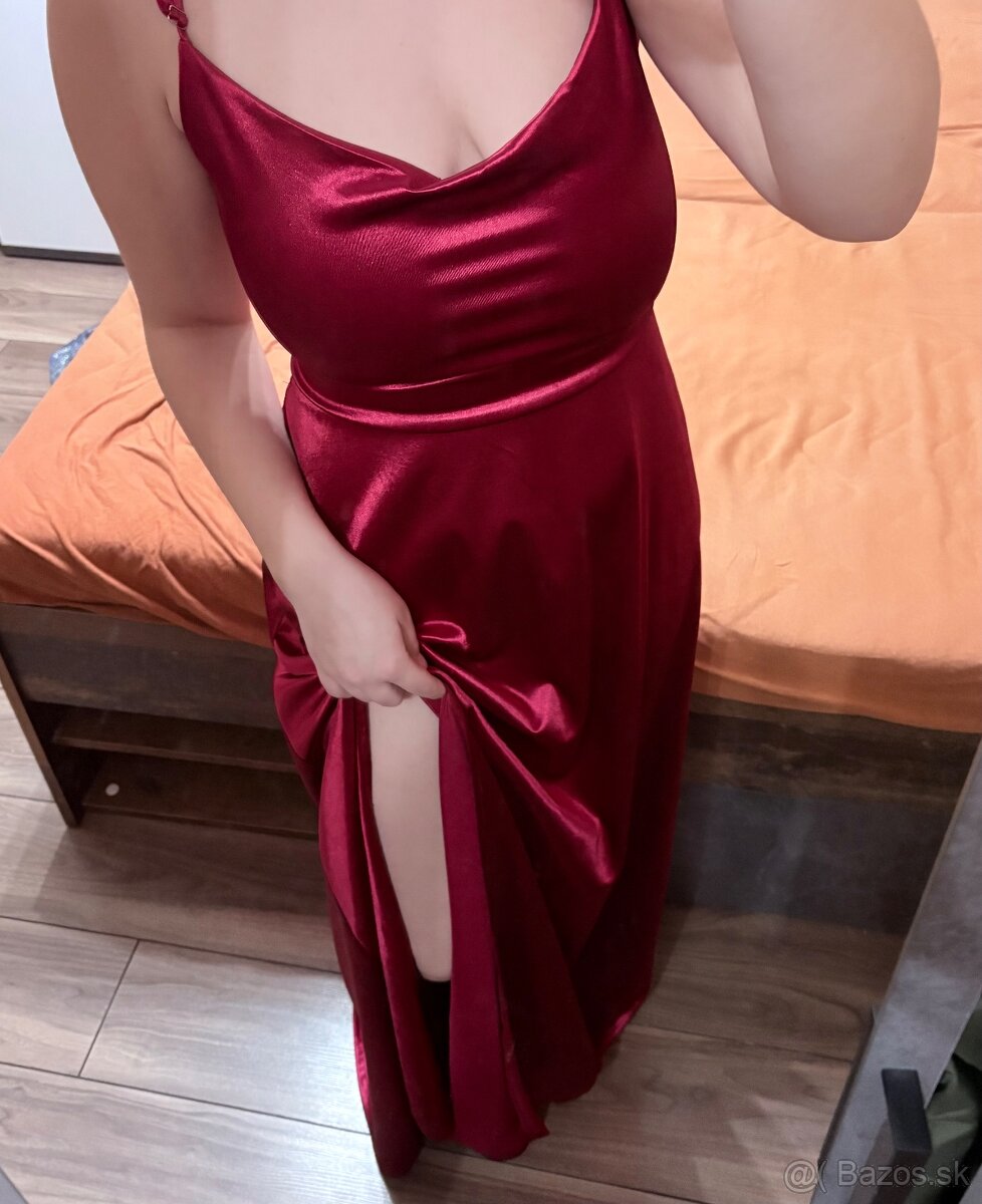 Predám dlhé červené šaty, veľkosť L - 2