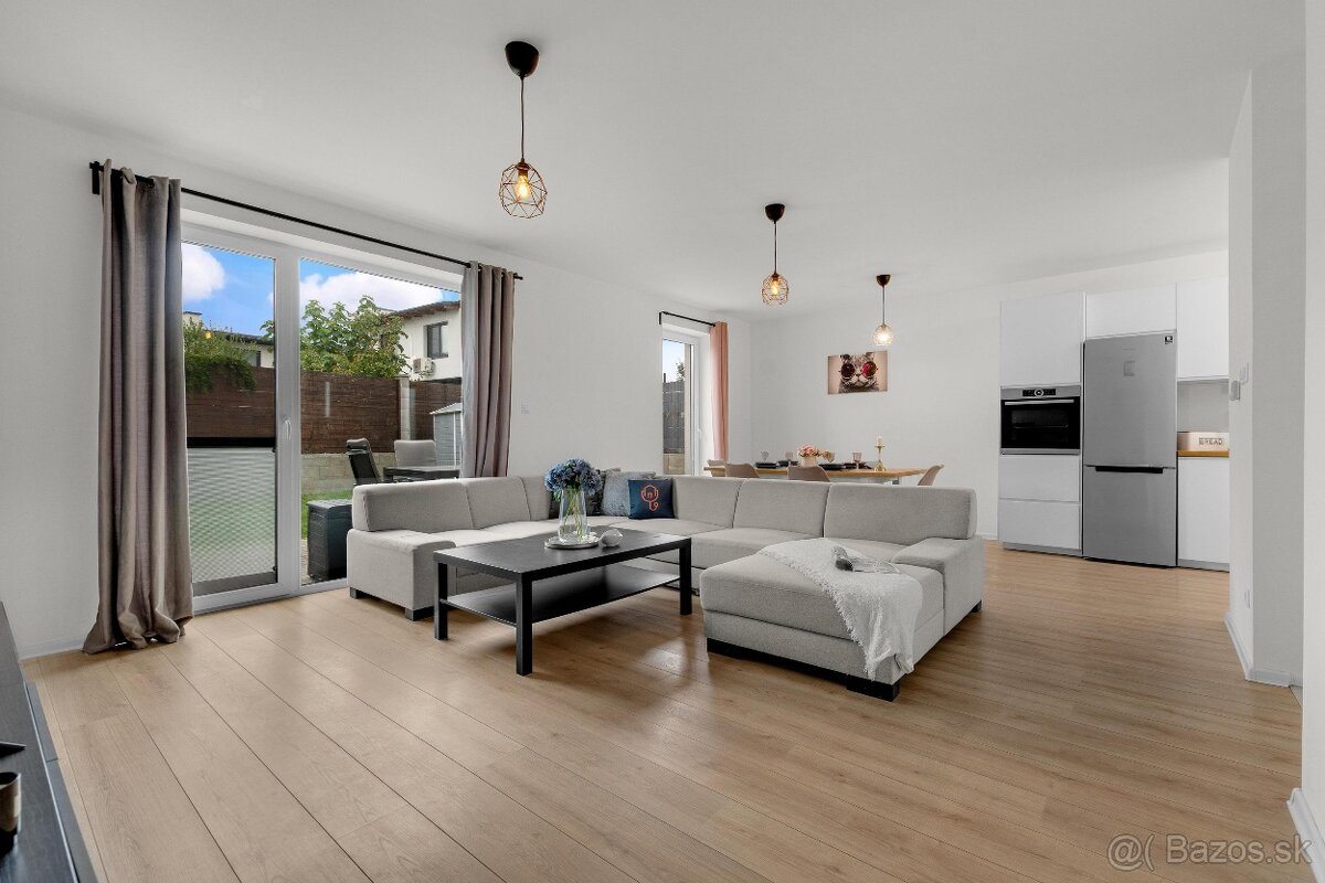 NA PREDAJ NOVOSTAVBA 3-IZBOVÉHO RODINNÉHO DOMU V STUPAVE - 2