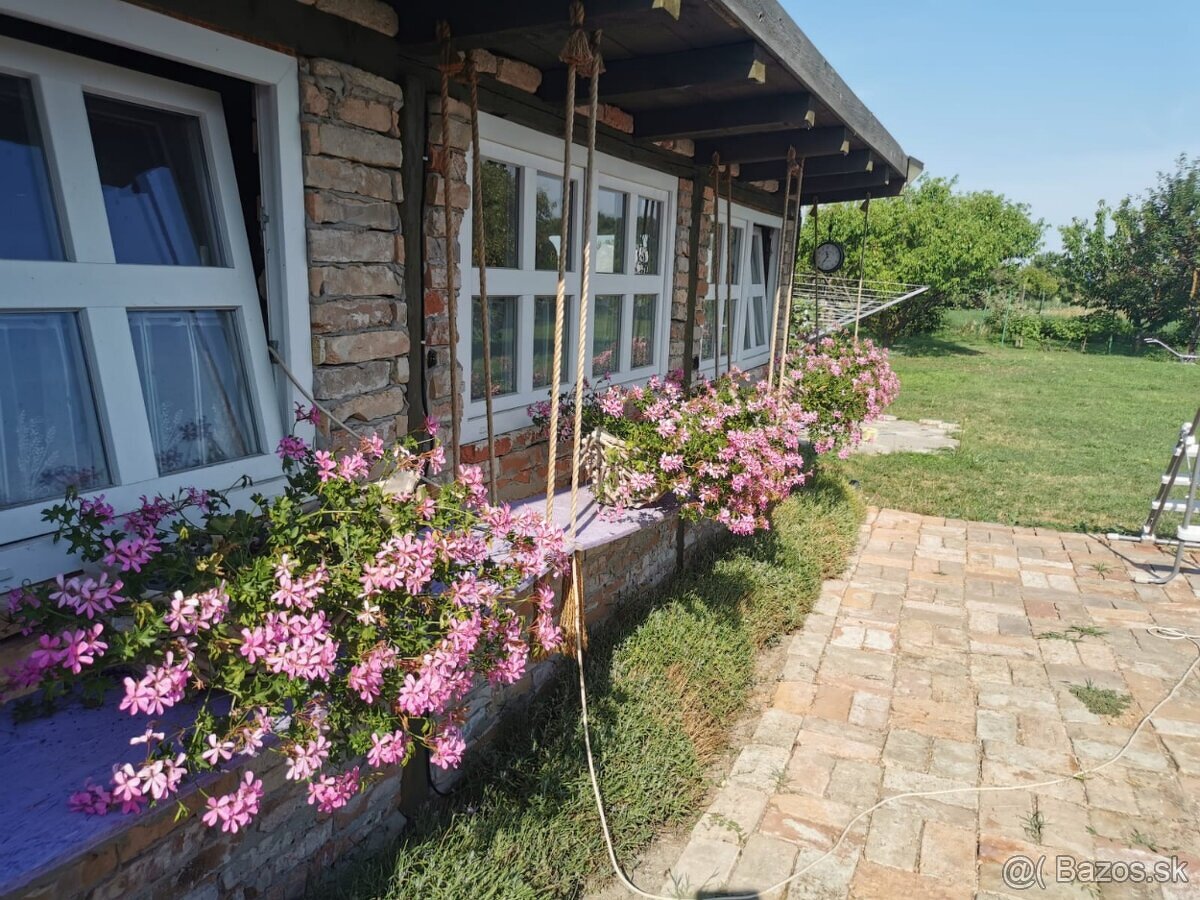 MH283 – Na predaj krásny rodinný dom vo vidieckom štýle - 2