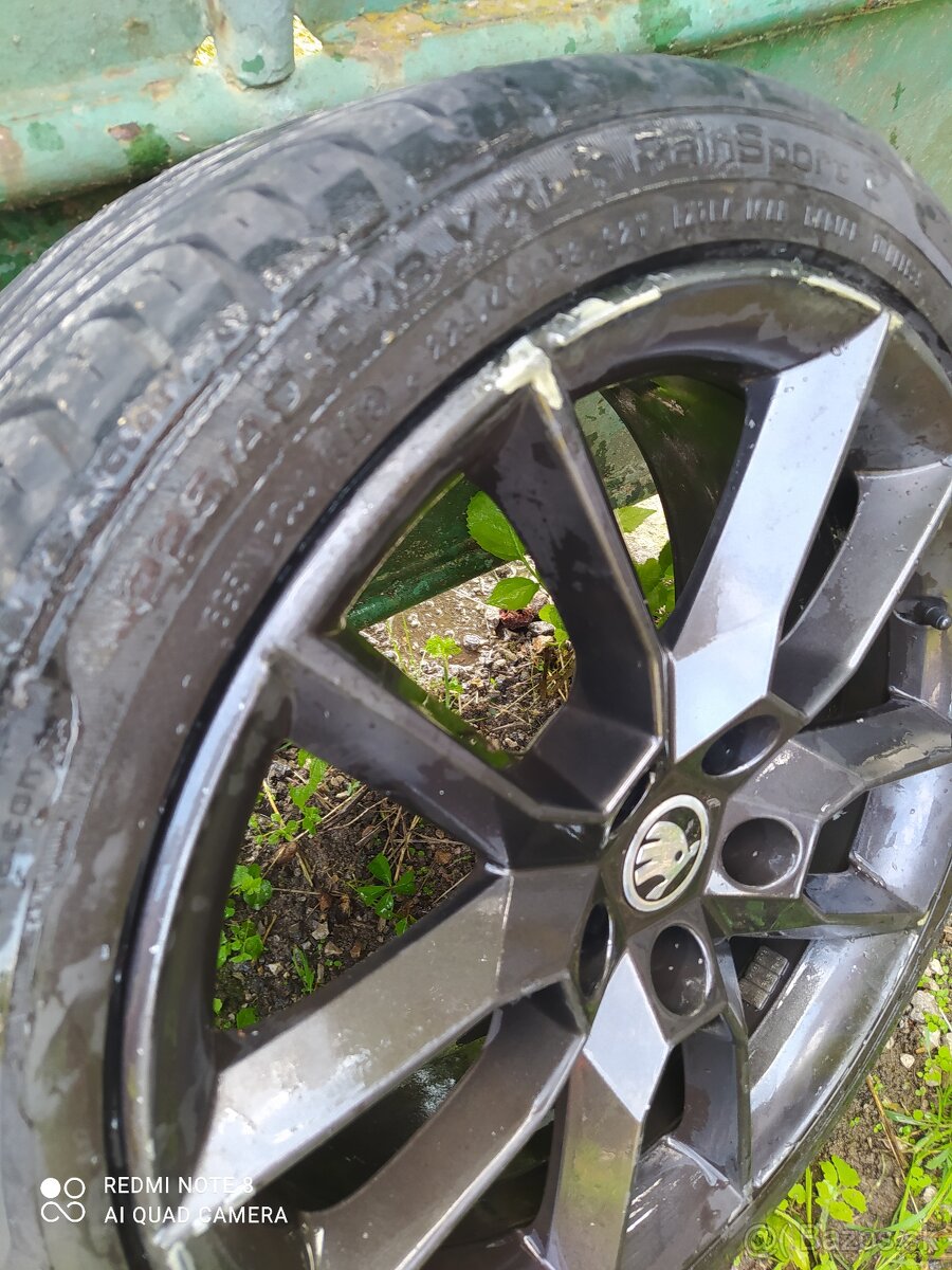 Elektrón Octavia 3RS - 2