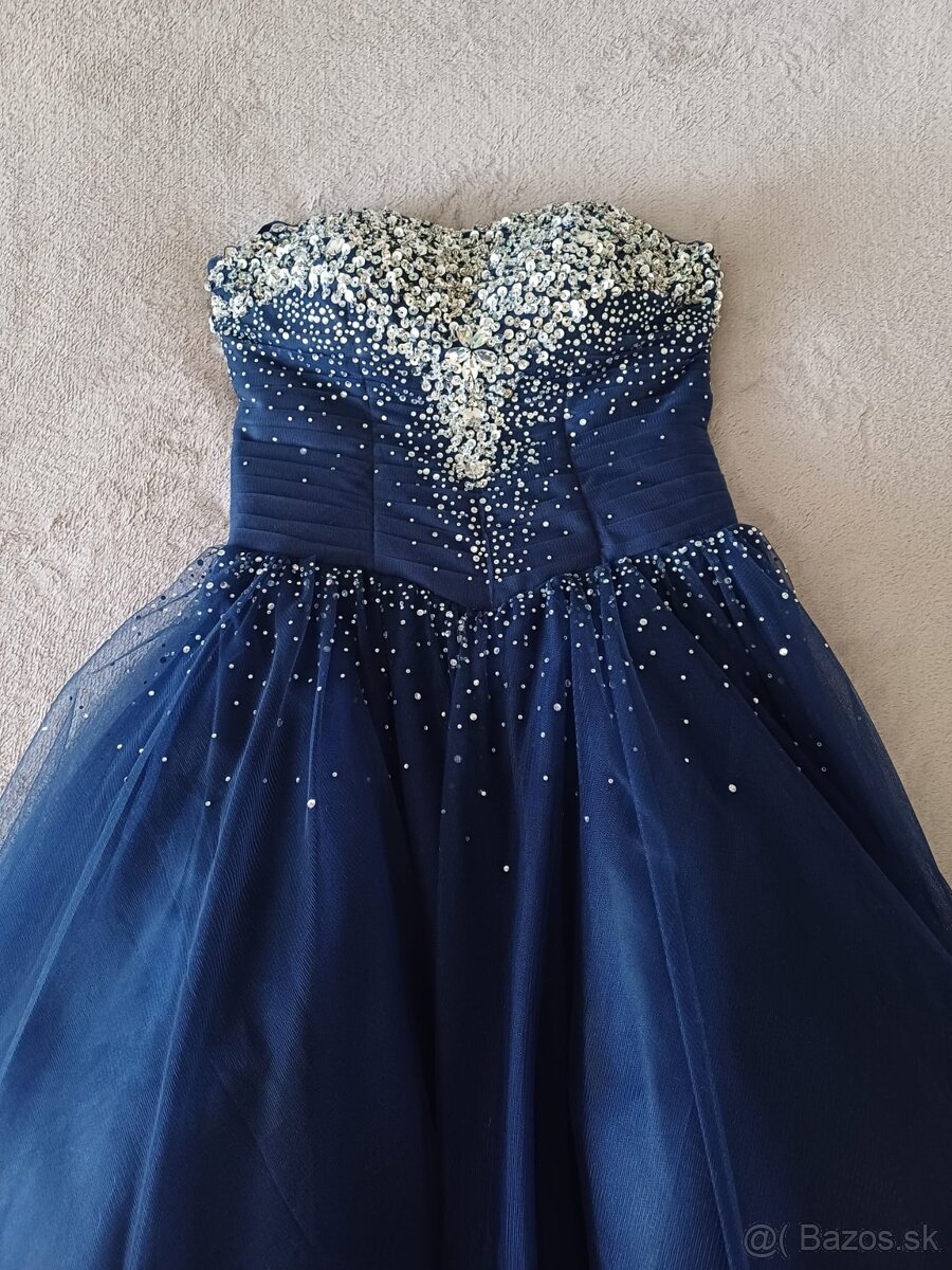 Predáme spoločenské šaty - 2