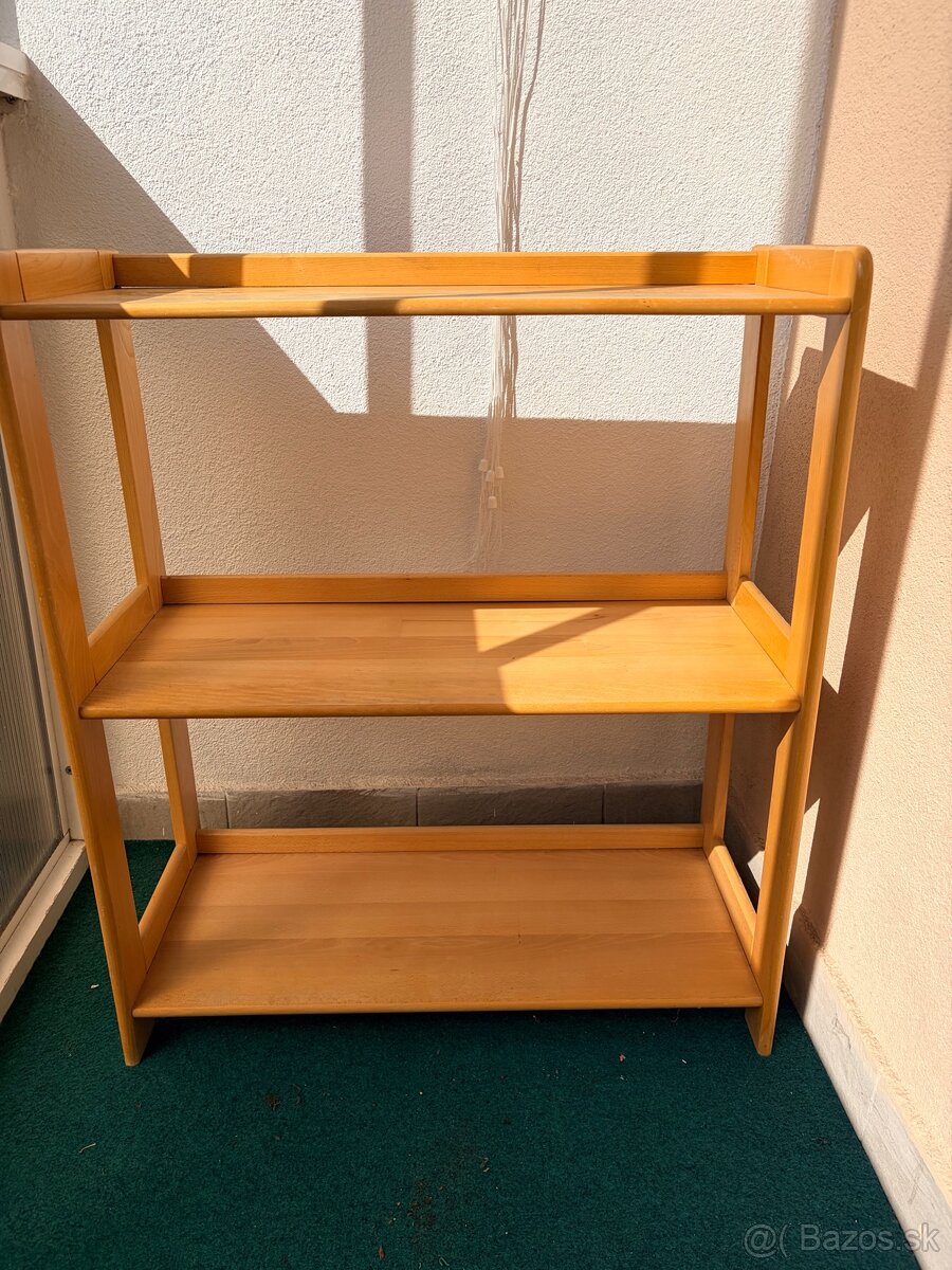 Regál z masívneho dreva - 2