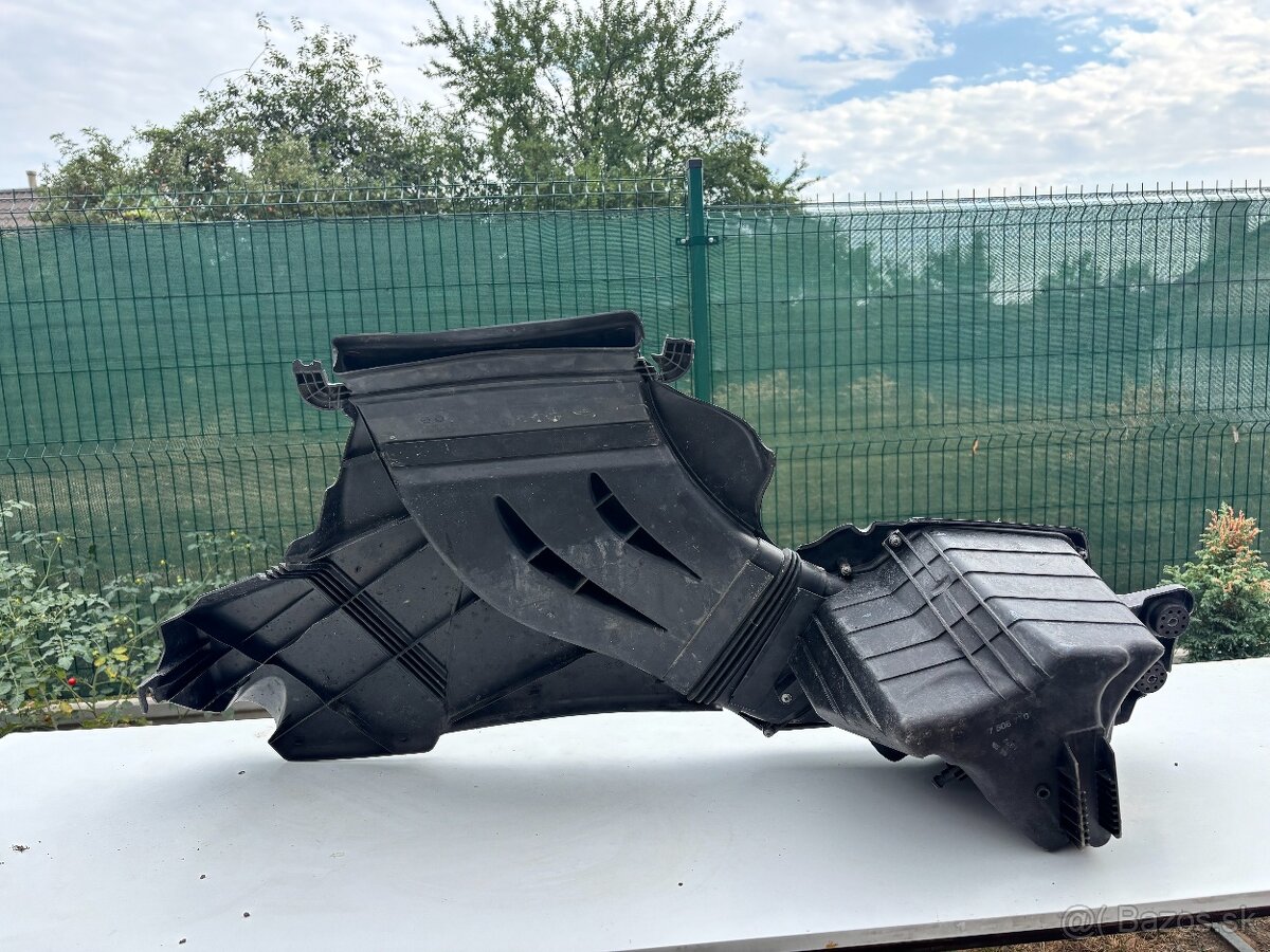 BMW 3 e46 - filter box - 2