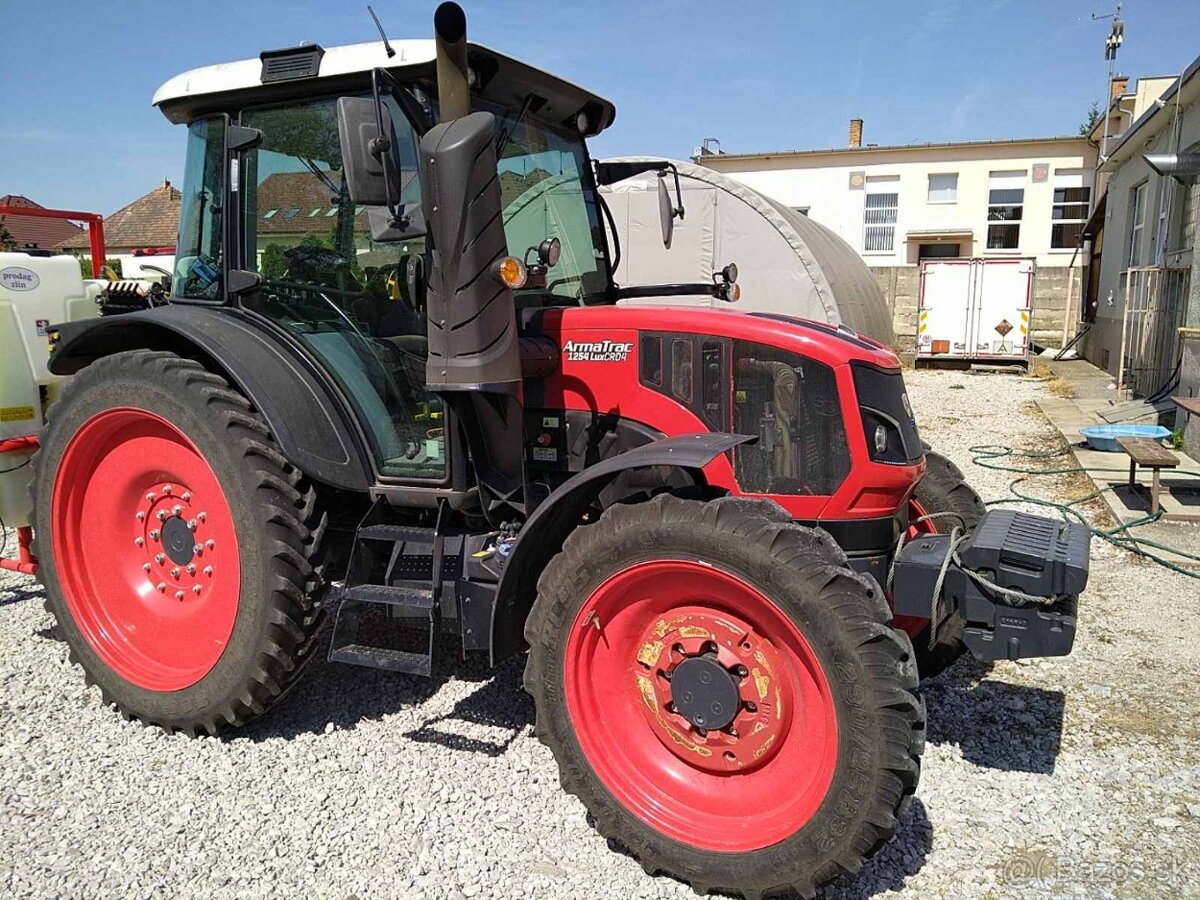 Traktor ArmaTrac 1254 Lux - 2