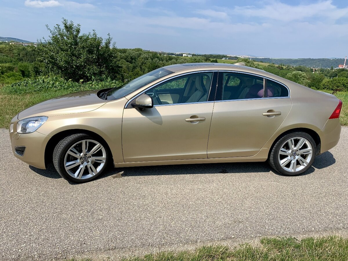 Volvo S60 T5 Summum Powershift - 2