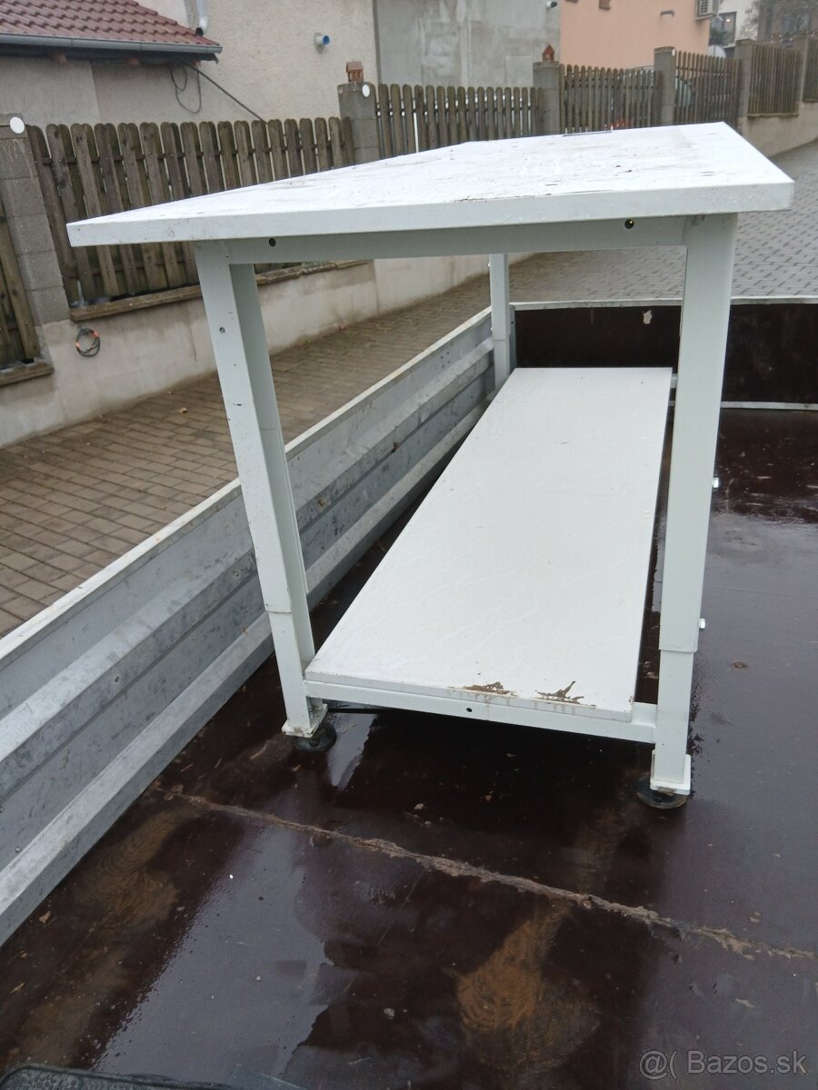 Pracovný stôl - 2