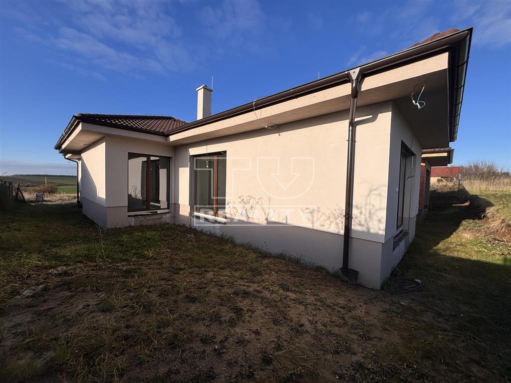 Novostavba pri Nitre v obci Cabaj-Čápor - 2