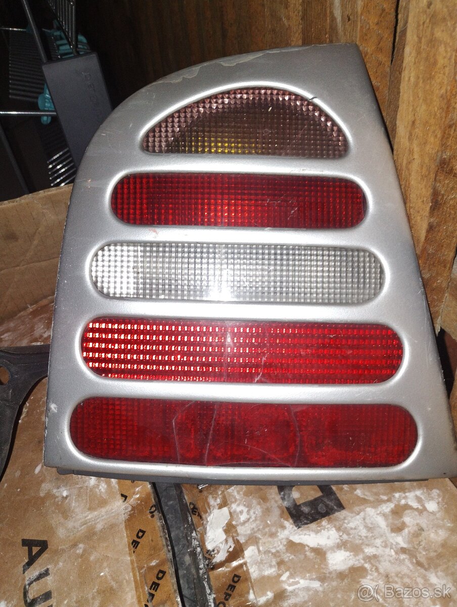 Zadné svetlá Octavia 1 - 2