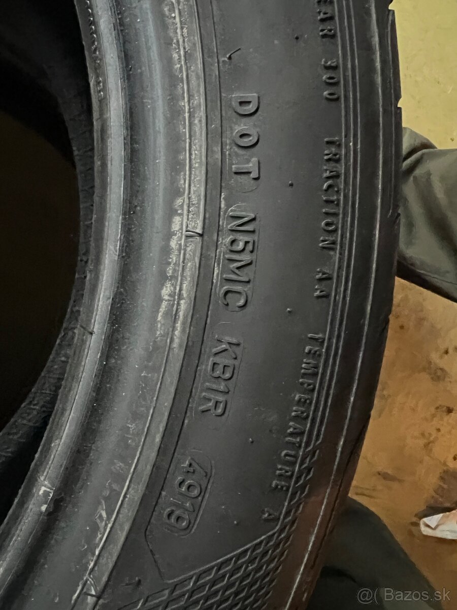 Predám letné pneu255/45 - 2