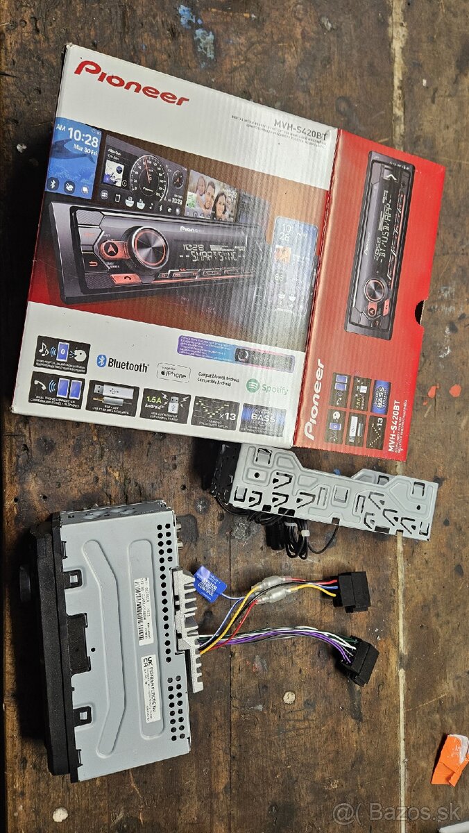 Pioneer MVH-S420 BT - 2