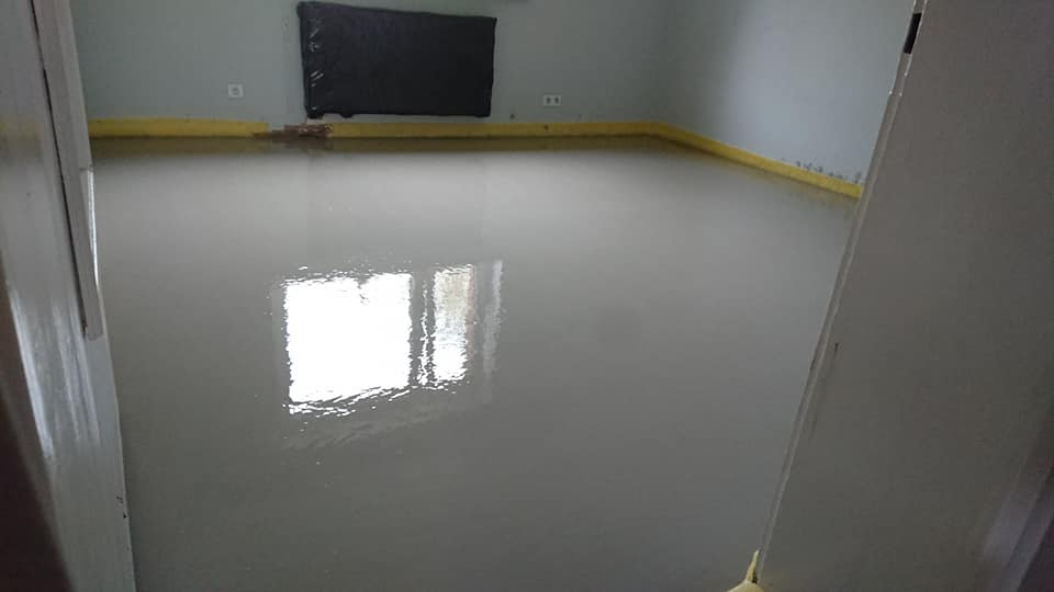 Anhydritový liaty poter - 2