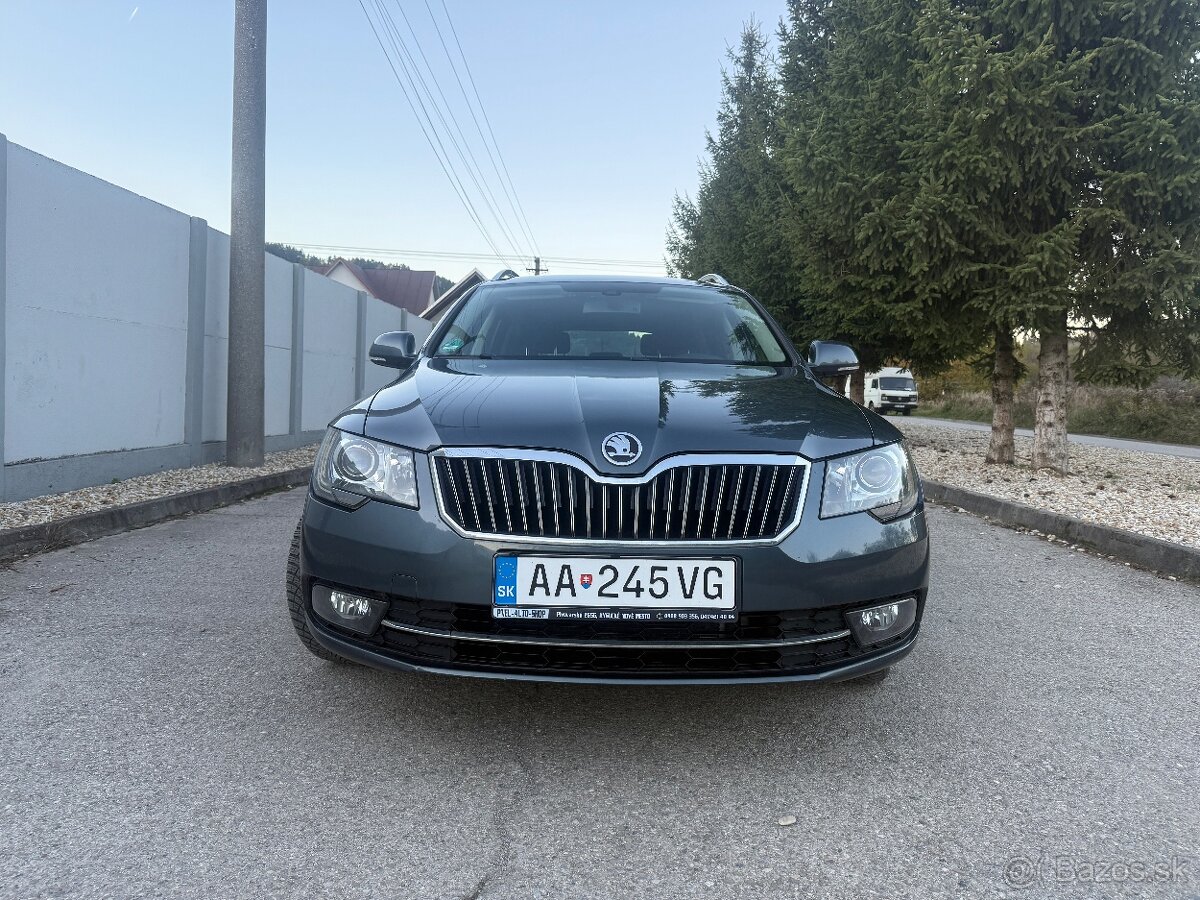 Škoda Superb 2.0 TDI DSG 4x4 maximálne zachovala - 2