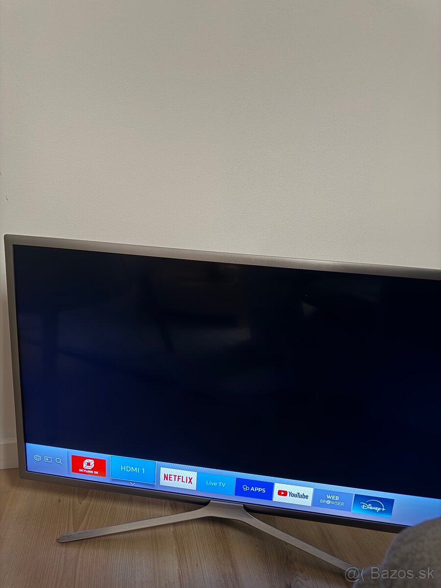 Televízor Samsung UE32K5672 - 2